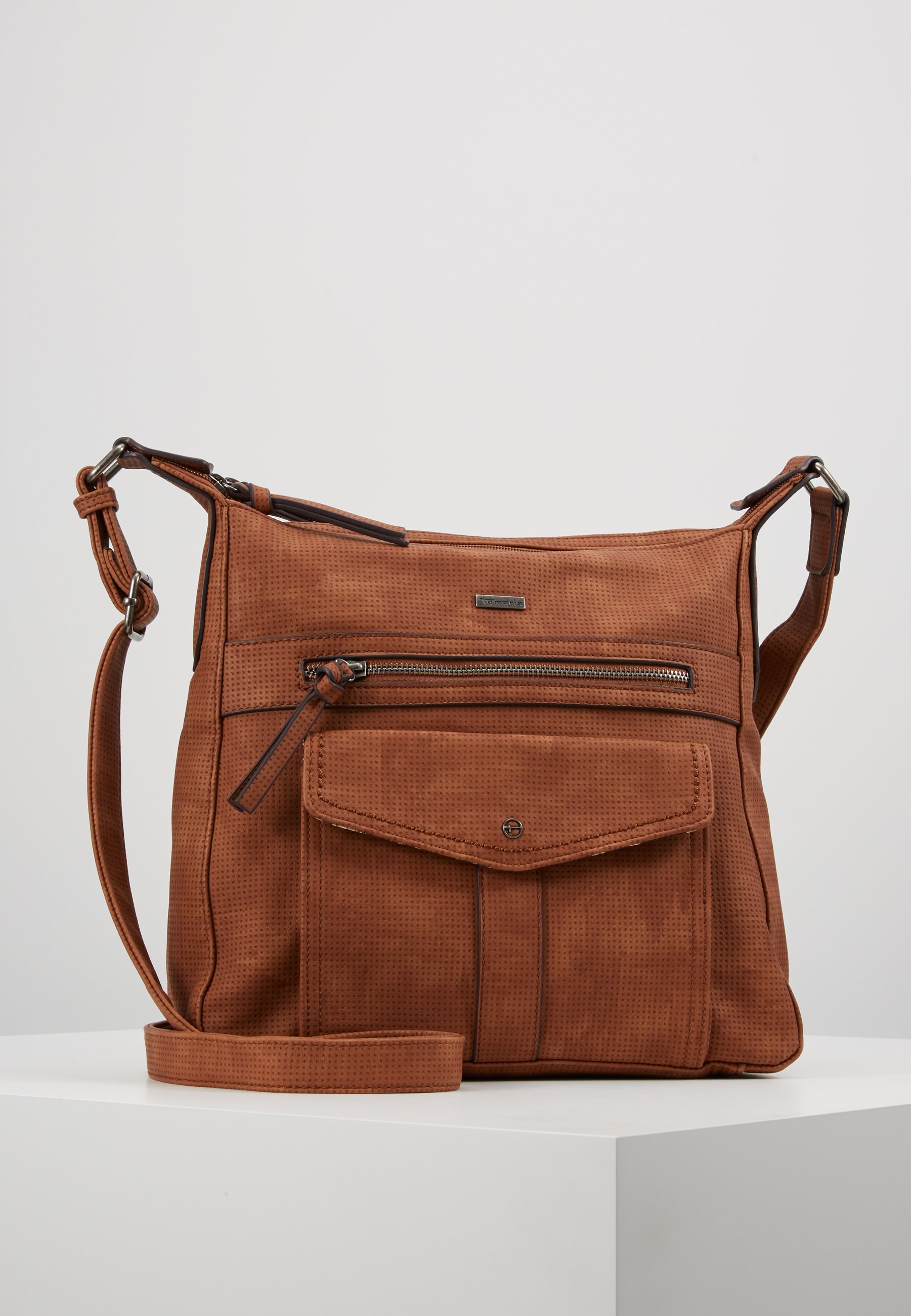 Tamaris ADRIANA HOBO BAG Skulderveske cognac Zalando.no Tamaris ADRIANA HOBO BAG Skulderveske cognac Zalando.no