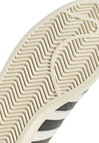 adidas Originals LIFESTYLE SUPERSTAR   - Trainers - schwarzweiss