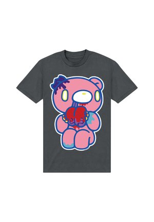 Mørkegrå t-shirt med en grafik af en lyserød bjørn, der holder et rødt, dryppende hjerte med blå og lilla detaljer på hovedet og kroppen.