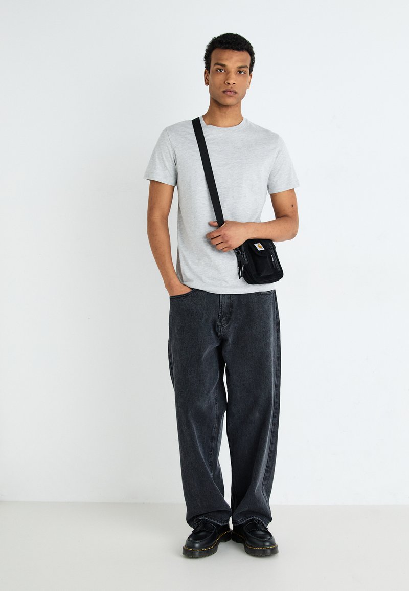 Selected Homme SLHCORMAC NECK TEE 3 PACK - Basic T-shirt - light grey ...