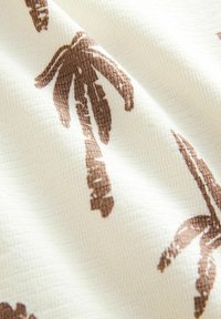 Unausgewählt, white