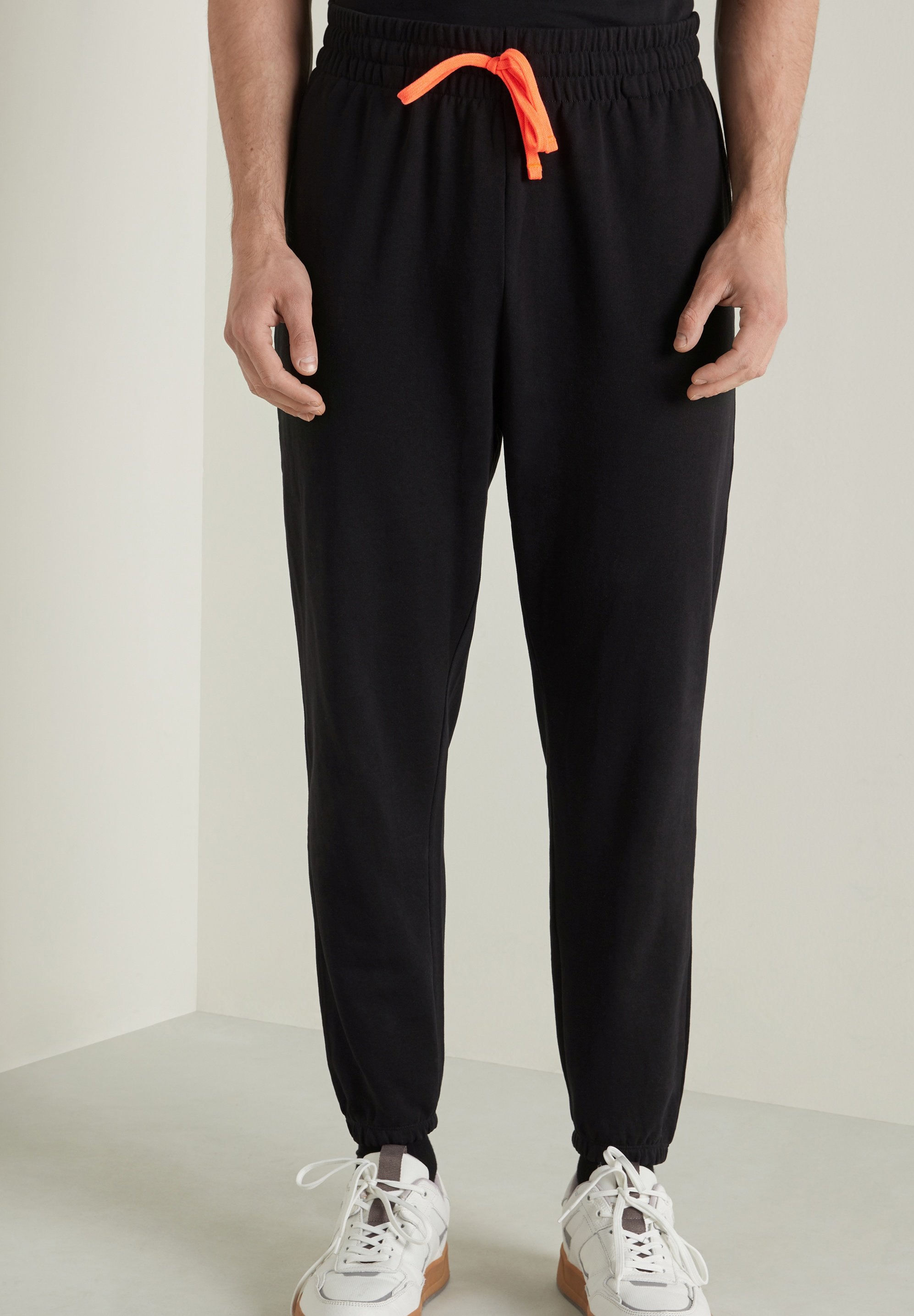 Survêtement Homme Beige Et Noir O/12136