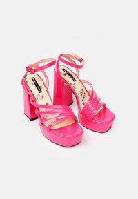 Bata BATA RED LABEL - Aukštakulniai sandalai - pink