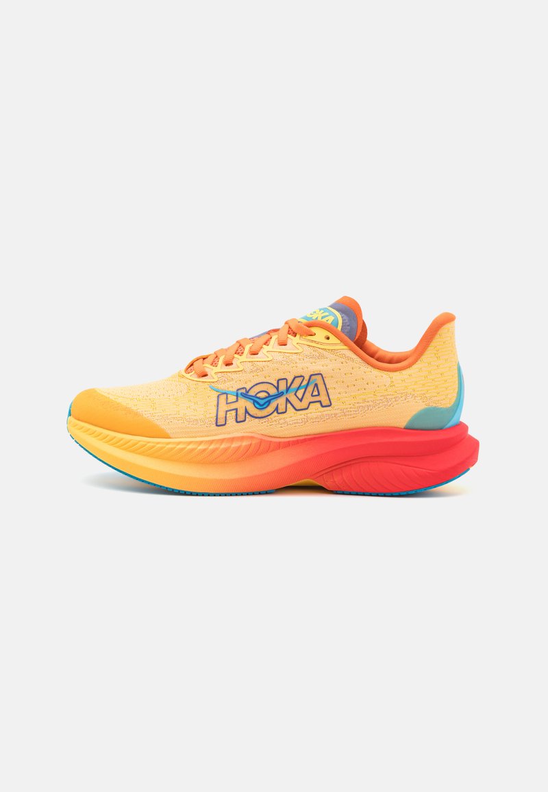 HOKA MACH 6 UNISEX - Cestná bežecká obuv - poppy/squash