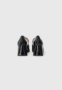 Chie Mihara VECINO - Zeppe - black