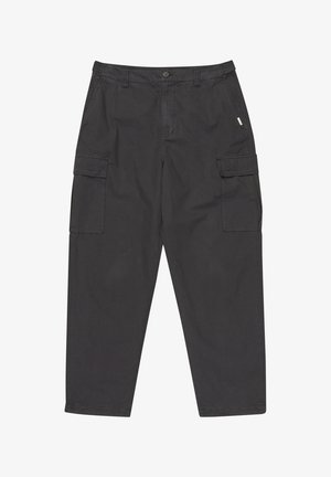 Schwarze Cargo-Hosen mit lockerer Passform, die über mehrere Taschen, einen Knopfverschluss und einen strukturierten Stoff verfügen.