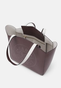 KARL LAGERFELD CIRCLE TOTE PERFORATED - Velika torba - dark chocolate