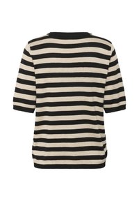 Pull rayé en crème et noir, doté d'un col rond et de manches courtes. Le tissu semble doux avec une coupe décontractée.
