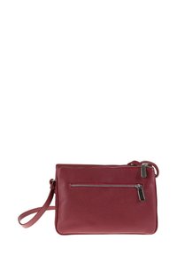 Borsa a tracolla rossa in pelle con finitura texture, dotata di tasca frontale con zip, tracolla regolabile e dettagli in metallo argentato.
