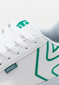 Etnies FADER UNISEX - Obuća za skateboard - white/green