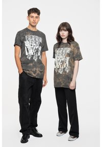 Paradiso Clothing GREEN DAY REVOLUTION RADIO DIP DYE - Print T-shirt - black