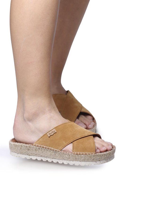 Pantolette flach - cuiro