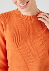 Damart JEU DE FANTAISIE - Maglione - abricot