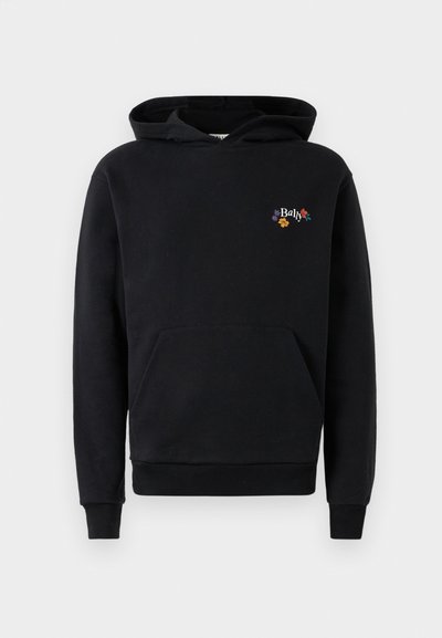 Čierna mikina s kapucňou z mäkkého bavlneného materiálu. Obsahuje klokanie vrecko, rebrované manžety a lem, a vyšívané logo "Bally" s kvetinovými akcentmi na hrudi.