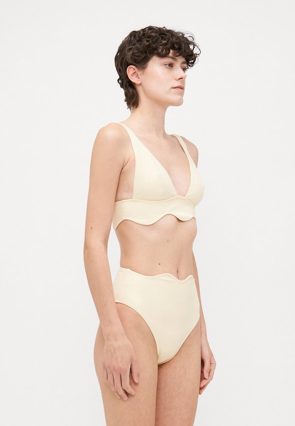 Bikini bottoms - blonde4