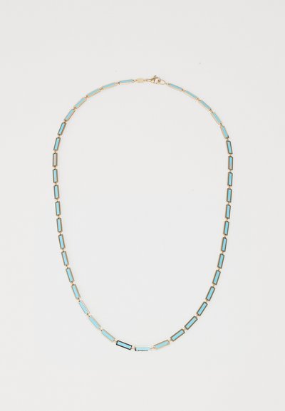 Aukso tono kaklo papuošalas su stačiakampiais sujungimais, kuriuose pakaitomis yra šviesiai mėlynos emalio intarpai ir krabų užsegimas.