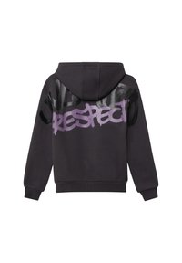 Zwarte hoodie met paarse graffiti-achtige tekst "RESPECT" op de achterkant. Gemaakt van een katoenmix, met lange mouwen en een trekkoordkap.