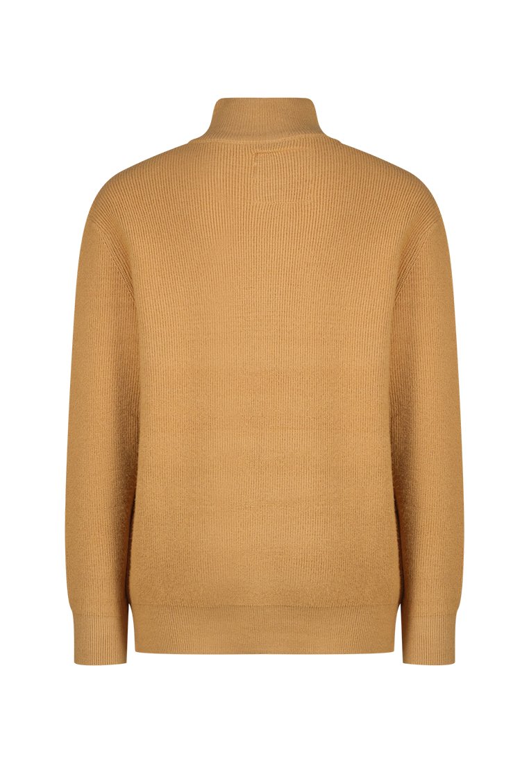 Musztardowy sweter z dzianiny z wysokim kołnierzem, długimi rękawami, prążkowaną fakturą i luźnym krojem. Widok od tyłu bez żadnych zdobień.