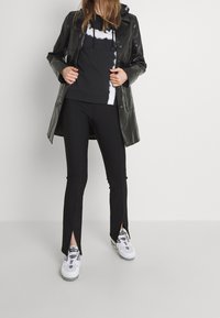 JDY Felpa con cappuccio - black