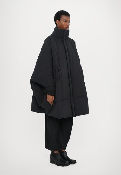 Henrik Vibskov DUVET - Ziemas mētelis - black