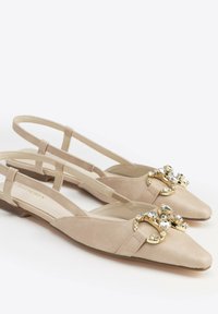 WITTCHEN POINTED TOE - Bailarinas con tira trasera - beige