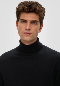 s.Oliver Strickpullover - schwarz