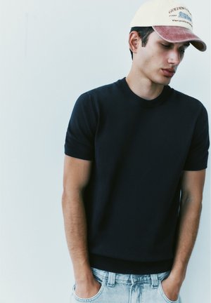 PULL&BEAR, COASTLINE EMBROIDERED - CAP - Casquette - dark red