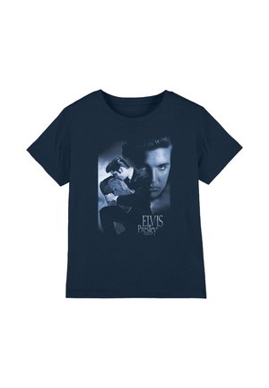 Marineblaues T-Shirt mit schwarz-weißem Motiv von Elvis Presley, der Gitarre spielt, und einer Nahaufnahme seines Gesichts oberhalb des Schriftzugs "Elvis Presley".