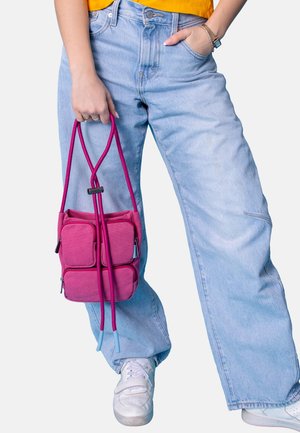 Fritzi aus Preußen, SCHULTERTASCHE DONNY CROSS - Handtasche - berry
