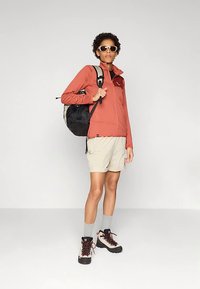 ODLO SHORT ESSENTIAL CARGO BAGGIES - Āra šorti - agate gray