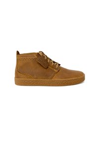 Scarpa alta in pelle marrone con suola in gomma testurizzata, design con lacci e un'etichetta con logo attaccata. Presenta cuciture lungo i bordi.