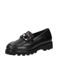 Zwarte leren loafer met chunky lug zool en zilveren kettingdetail over de bovenkant, iets naar rechts gekanteld.