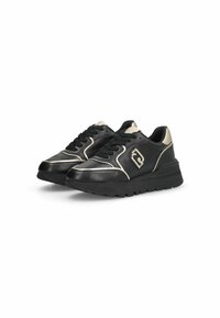 Sneaker in pelle nera con accenti dorati, cuciture in evidenza, linguetta imbottita e suola in gomma nera spessa con grip testurizzato.