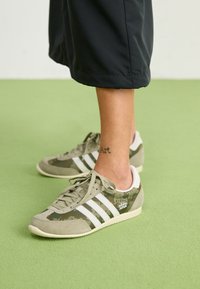 JAPAN  - Trainers - tent green/cream white/night cargo