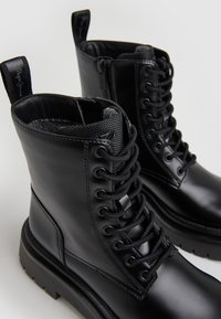 Pepe Jeans Stivaletti stringati - black