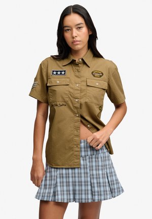 Superdry & Co, SUPERDRY SHORT SLEEVE SCOUT SHIRT. - Skjortebluser - classic tan brown