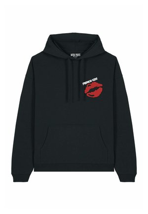 Hoodie noir avec une poche avant, capuche à cordon et un graphique rouge "French Kiss" avec des lèvres sur la partie gauche de la poitrine.