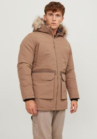 Jack & Jones - JJEWING - Zimný kabát - otter Miniatúrny obrázok 1