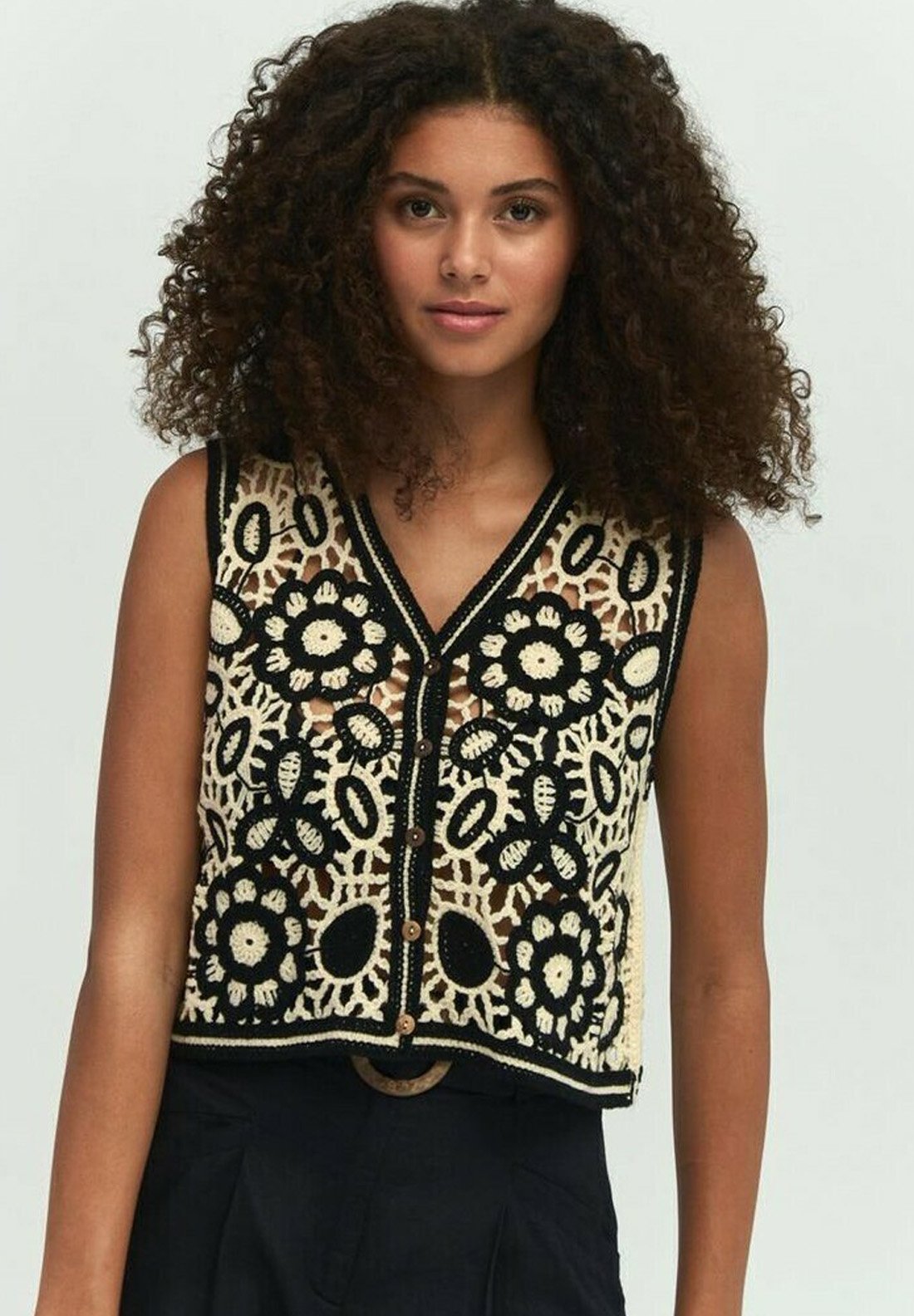 Surkana CHALECO - Chaleco - black/negro - Zalando.es