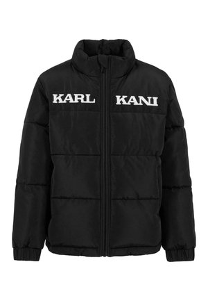Schwarze Pufferjacke mit Reißverschluss, ausgestattet mit weißem Schriftzug 'KARL' und 'KANI' auf der Brust; elastische Bündchen; gesteppte Textur.