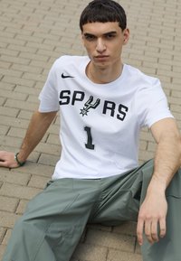 Nike Performance - NBA SAN ANTONIO SPURS WEMBANYAMA TEE - Club wear - white/wembanyama Thumbnail Image 1