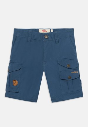 Blauwe cargoshorts met knoop aan de voorkant, riemlussen, meerdere zakken met knopen en een klein leren voslogo op de linkerzak.