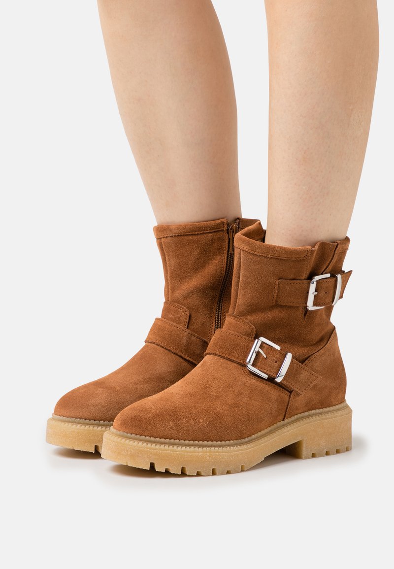 Pier One LEATHER - Cowboy/motoros bokacsizma - cognac