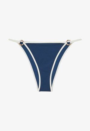 Dunkelblauer Bikini-Höschen mit kontrastierendem weißen Besatz und goldfarbenen Ringdetails an den Seiten; klassische Form im Brief-Stil mit glatter Textur.