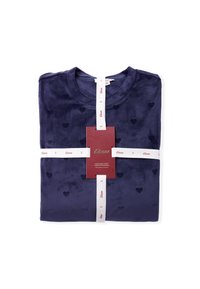 Granatowy, miękki materiał, z małymi wzorami serc, starannie złożony i związany białą wstążką z metką marki wskazującą rozmiar mały.