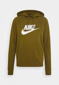 Olivově zelená mikina Nike s velkým bílým logem, kapucí na šňůrku, přední kapsou a žebrovanými manžetami. Měkká textilie.