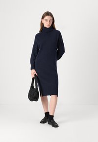 GANT DETAIL ROLLNECK DRESS - Abito in maglia - evening blue