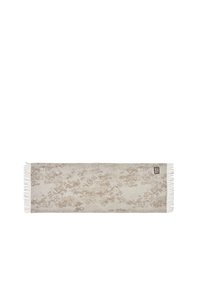 Beige geweven tapijt met een gestructureerd diamanteffect, franjes aan de randen en een subtiel gevarieerd oppervlak, met een lengte van ongeveer 2 meter.