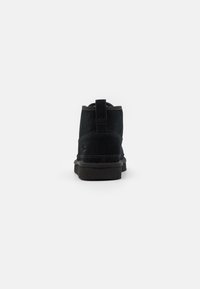 UGG NEUMEL MOC - Stivali da neve  - black