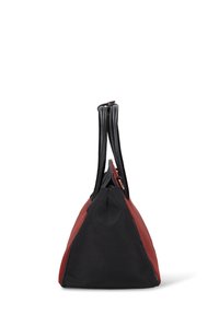 Borsa tote dalla forma triangolare, realizzata in tessuto nero e bordeaux. Dotata di due manici in pelle nera e chiusura con cerniera.